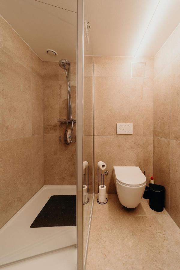 Tiny Stone Apartment Maredret Bagian luar foto